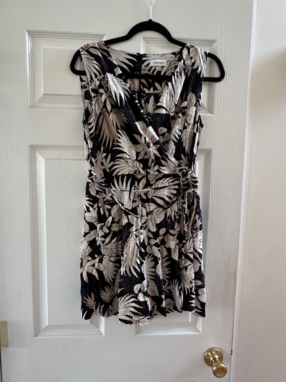 Calvin Klein Sleeveless Black and Cream Tropical Wrap Dress Sz 12